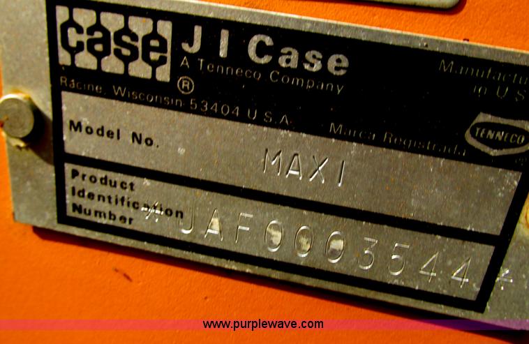 image for item G8995 1991 Case Maxi-Sneaker B cable plow