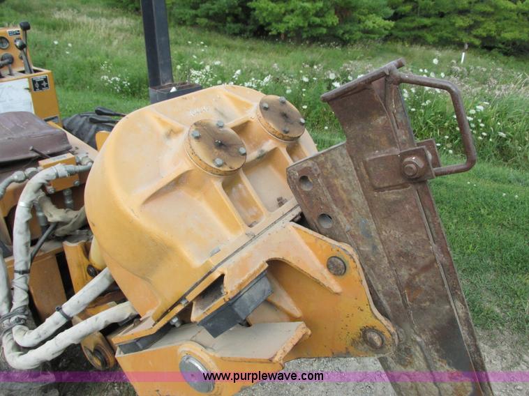 image for item G8996 1997 Case Maxi-Sneaker C cable plow