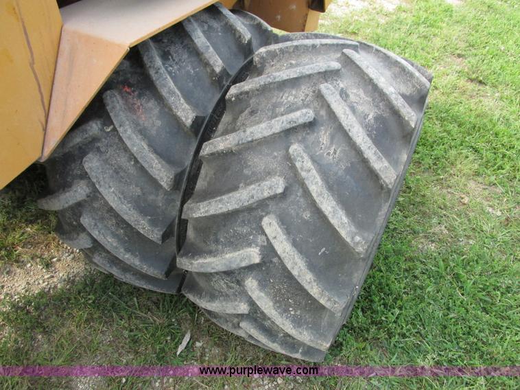 image for item G8996 1997 Case Maxi-Sneaker C cable plow