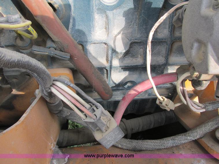 image for item G8996 1997 Case Maxi-Sneaker C cable plow