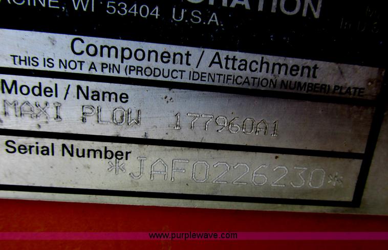 image for item G8996 1997 Case Maxi-Sneaker C cable plow