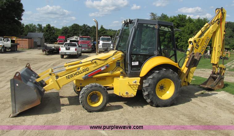 image for item G8997 2001 New Holland LB110 backhoe