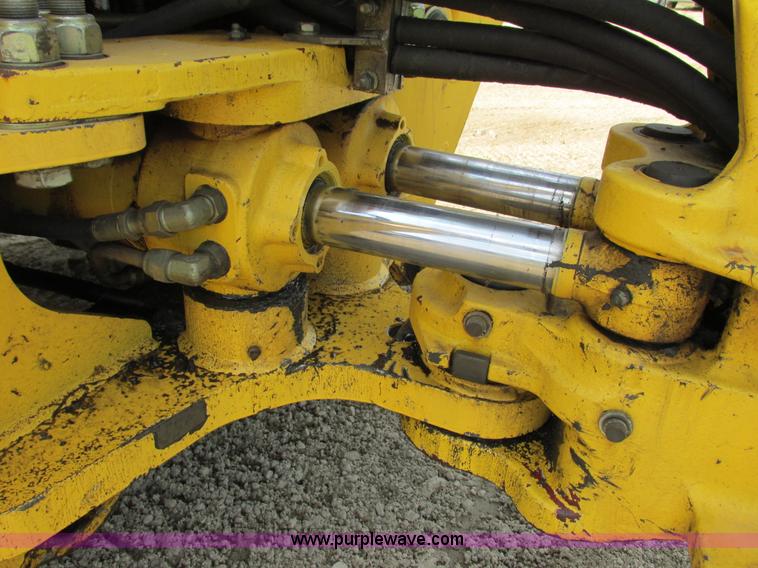 image for item G8997 2001 New Holland LB110 backhoe