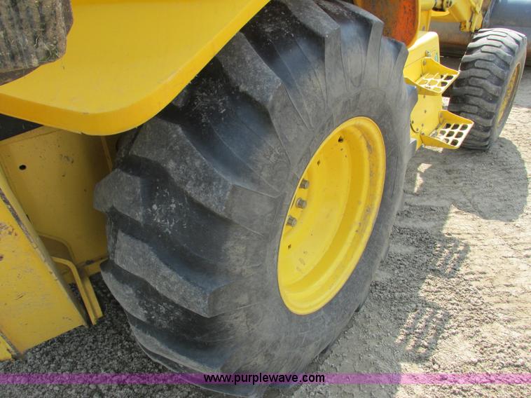 image for item G8997 2001 New Holland LB110 backhoe