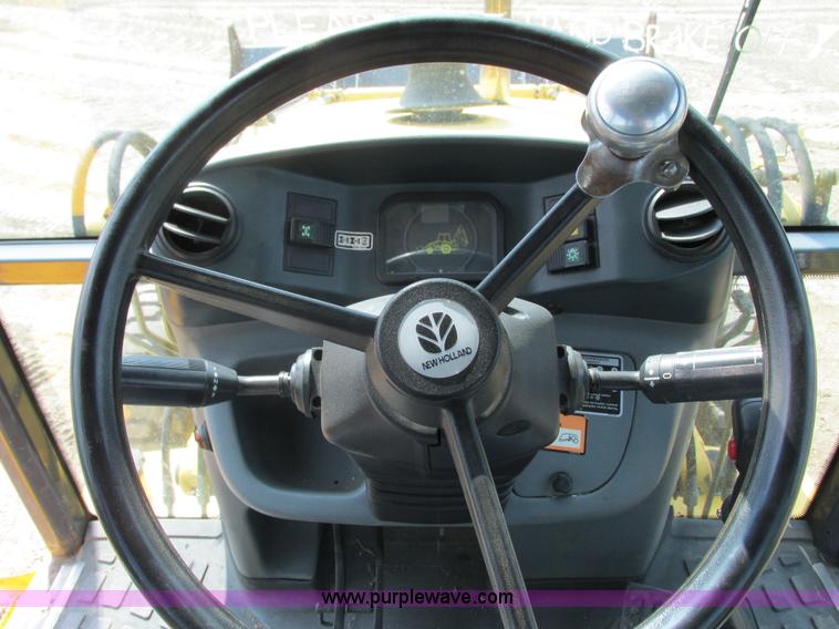 image for item G8997 2001 New Holland LB110 backhoe