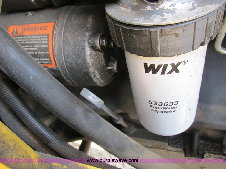 image for item G8997 2001 New Holland LB110 backhoe