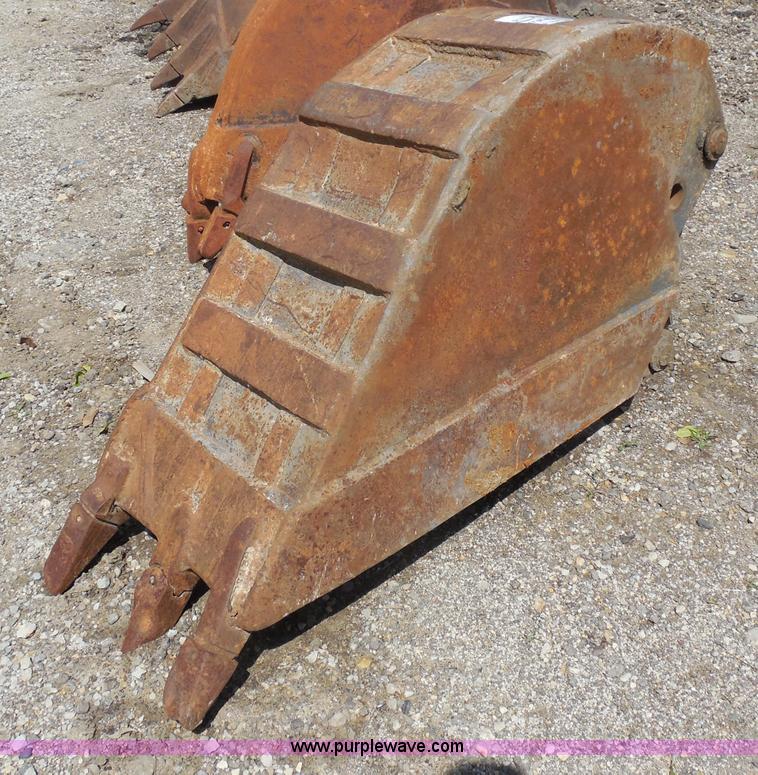 image for item G8997 2001 New Holland LB110 backhoe