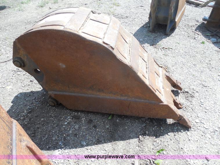 image for item G8997 2001 New Holland LB110 backhoe