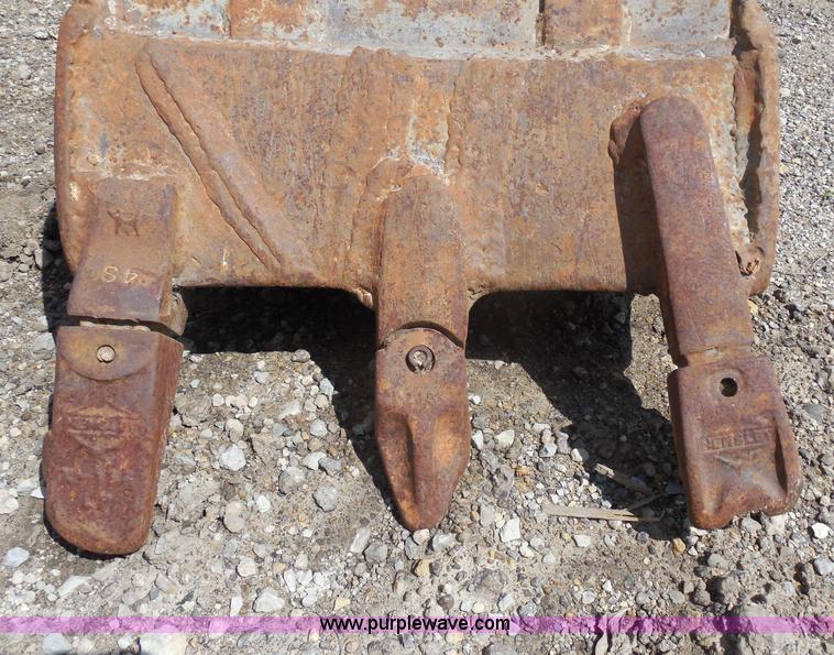 image for item G8997 2001 New Holland LB110 backhoe