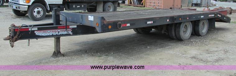 image for item G8999 1996 Towmaster T40 trailer