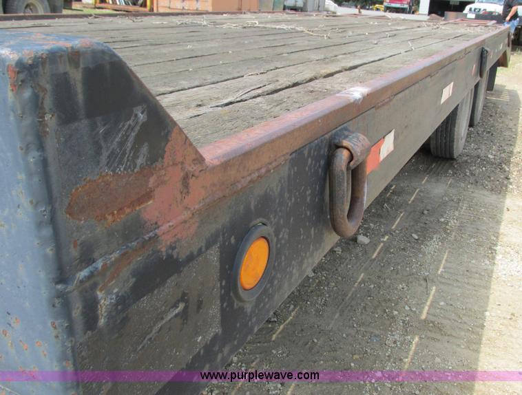 image for item G8999 1996 Towmaster T40 trailer