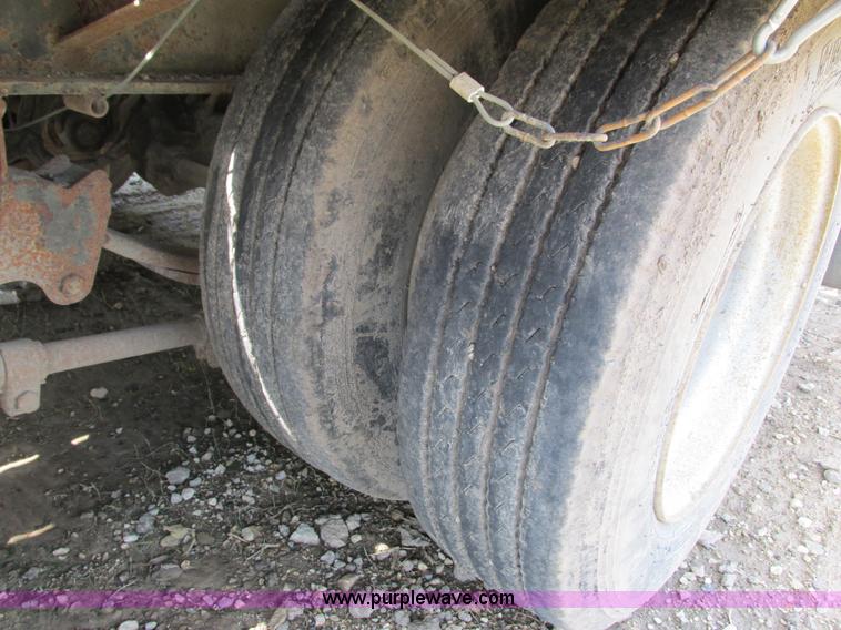 image for item G8999 1996 Towmaster T40 trailer