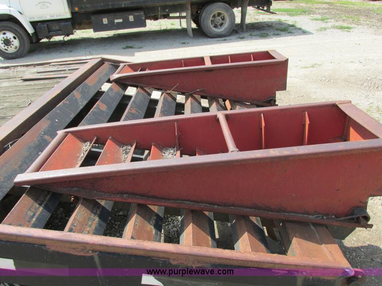 image for item G8999 1996 Towmaster T40 trailer