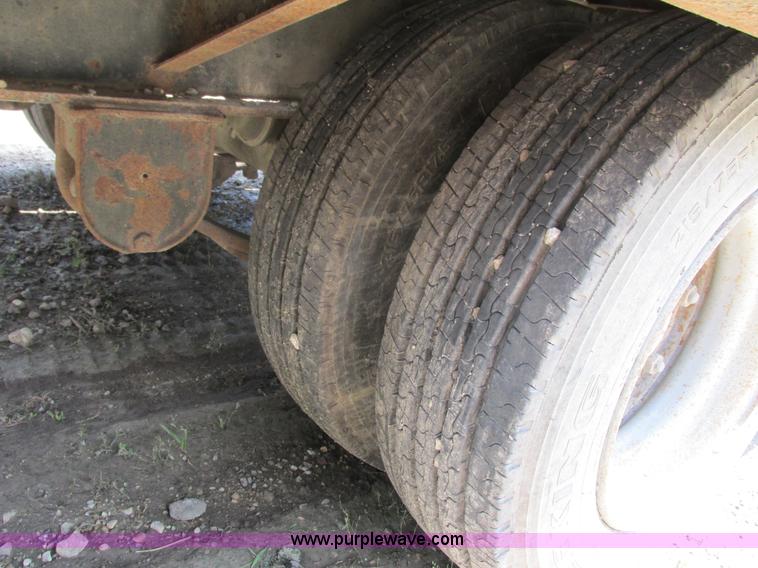 image for item G8999 1996 Towmaster T40 trailer