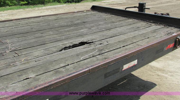 image for item G8999 1996 Towmaster T40 trailer