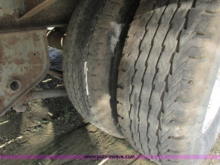 image for item G9000 2000 Towmaster T20 trailer