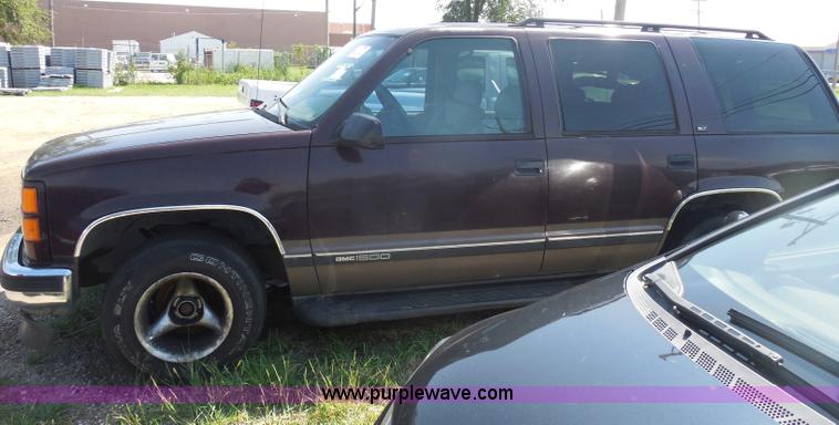 image for item H9814 1997 GMC Yukon SLE SUV