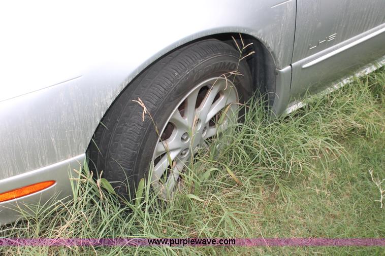 image for item I8042 2001 Chrysler LHS