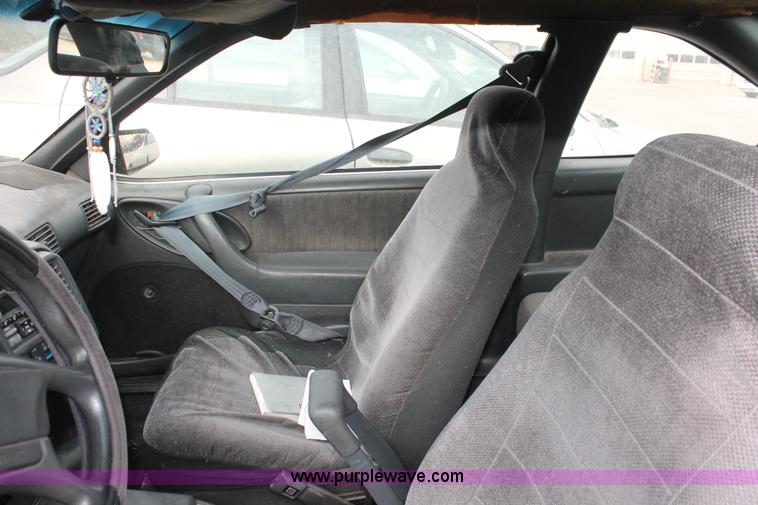 image for item I8043 1994 Pontiac Sunbird LE