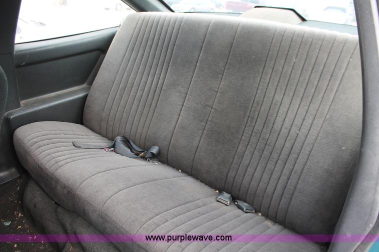 image for item I8043 1994 Pontiac Sunbird LE