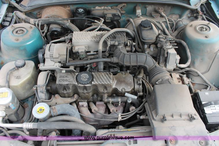 image for item I8043 1994 Pontiac Sunbird LE