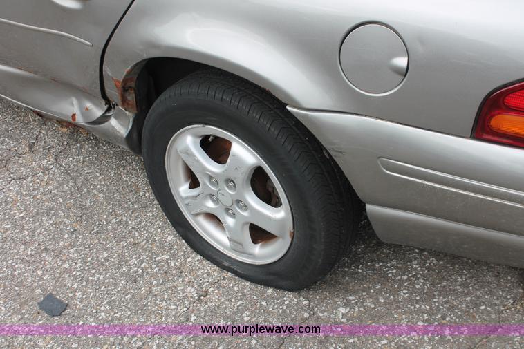 image for item I8044 1999 Dodge Stratus ES