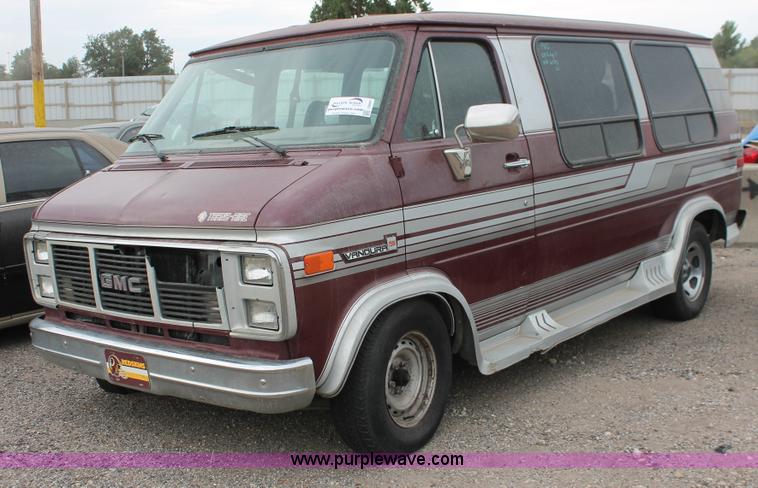 image for item I8047 1990 GMC Vandura G2500 pickup truck