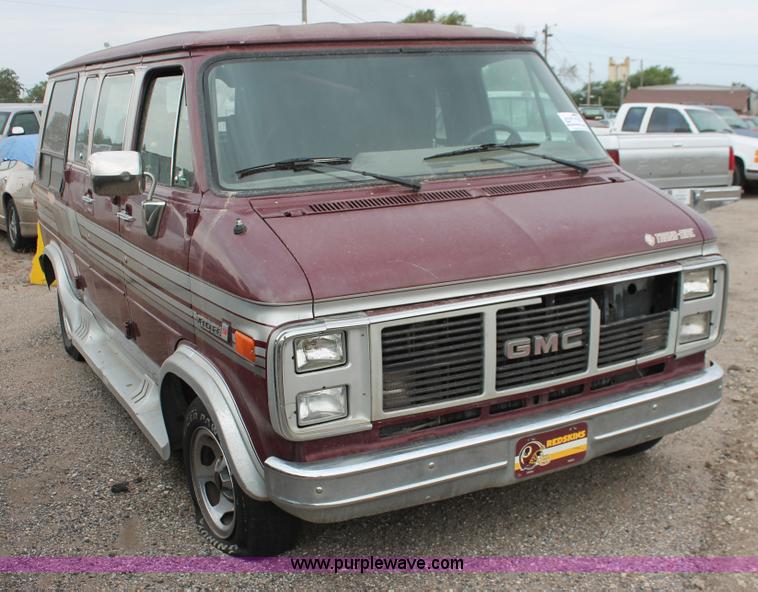 image for item I8047 1990 GMC Vandura G2500 pickup truck