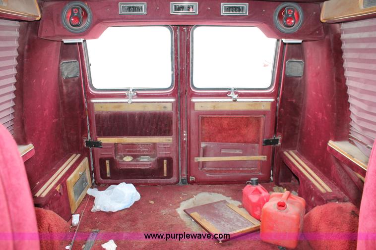 image for item I8047 1990 GMC Vandura G2500 pickup truck