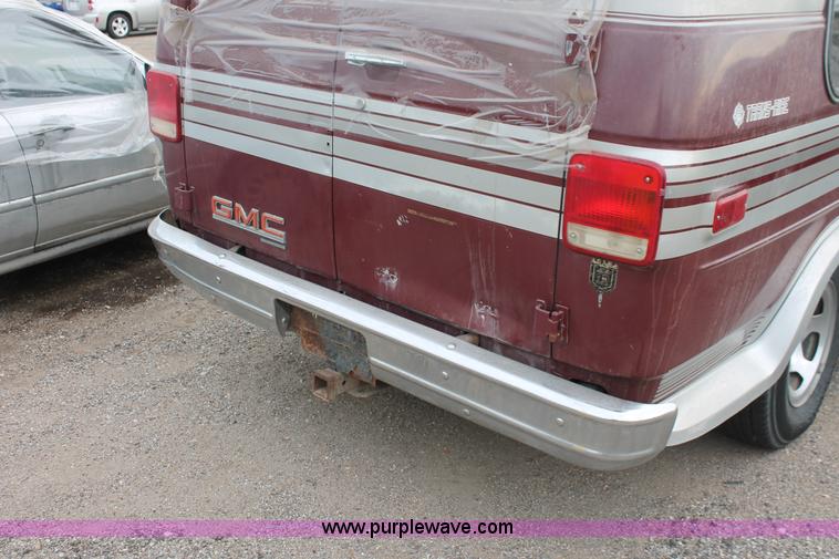 image for item I8047 1990 GMC Vandura G2500 pickup truck