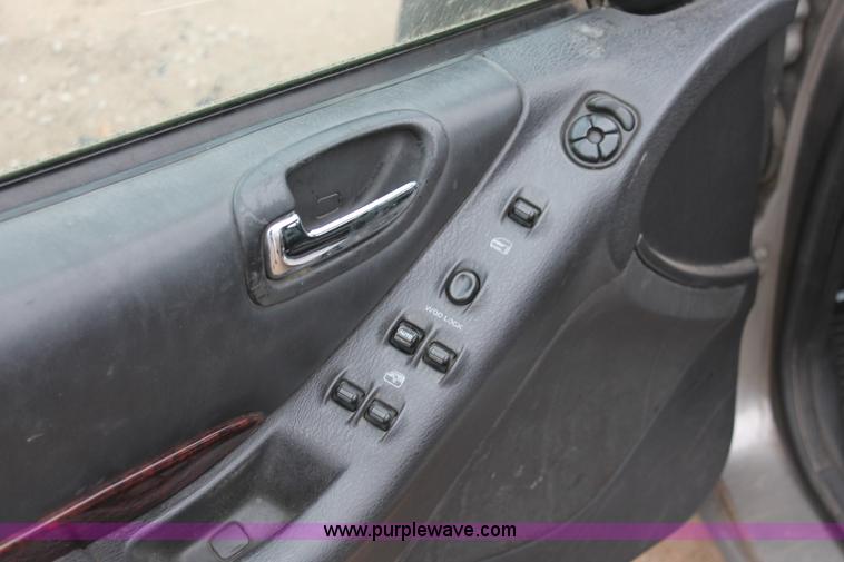 image for item I8048 1998 Chrysler Cirrus LXi