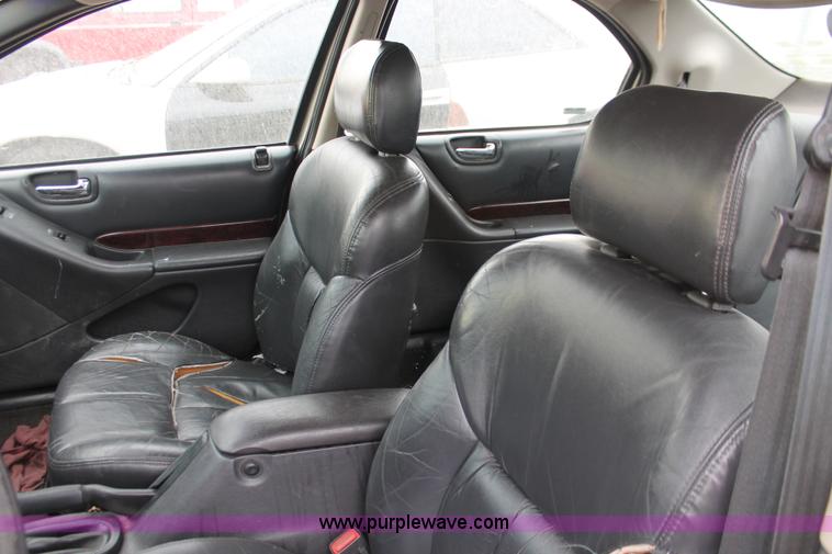 image for item I8048 1998 Chrysler Cirrus LXi