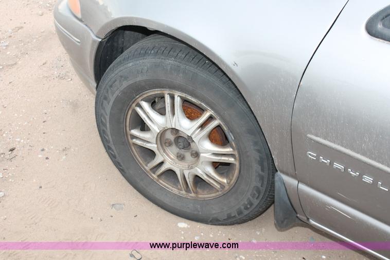 image for item I8048 1998 Chrysler Cirrus LXi