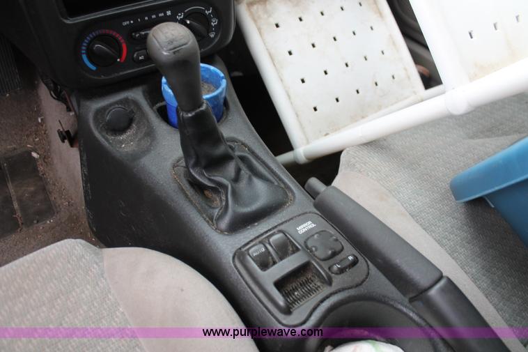 image for item I8049 2000 Saturn SC SC2