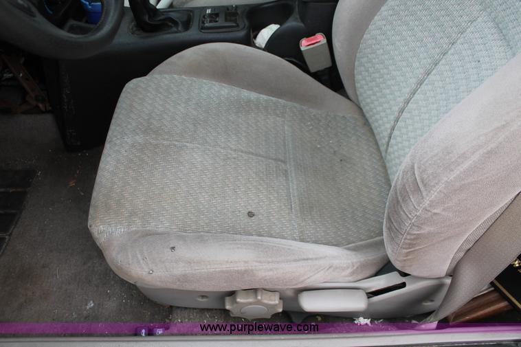 image for item I8049 2000 Saturn SC SC2