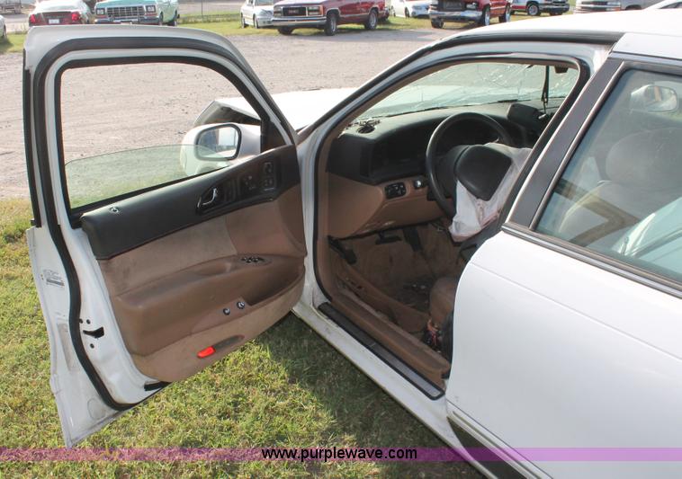 image for item I8095 1995 Lincoln Continental