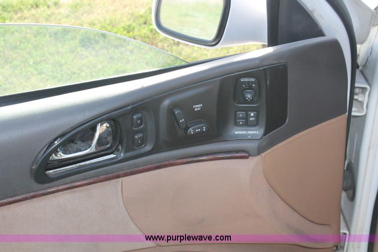 image for item I8095 1995 Lincoln Continental