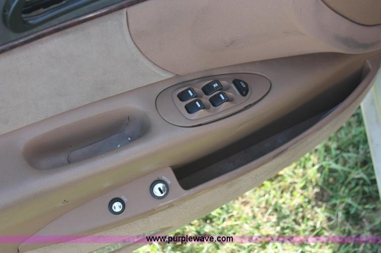 image for item I8095 1995 Lincoln Continental