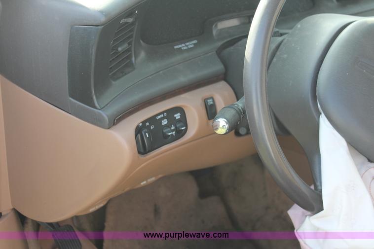 image for item I8095 1995 Lincoln Continental