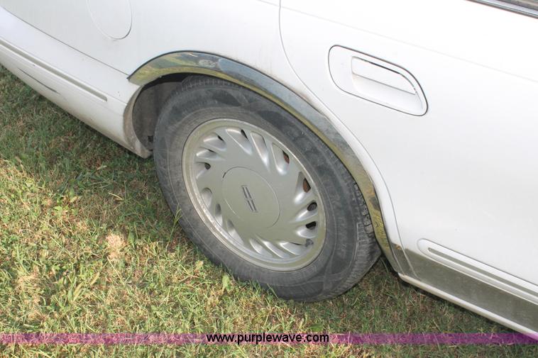 image for item I8095 1995 Lincoln Continental