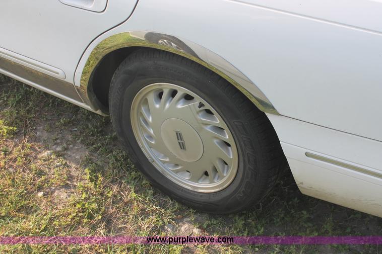 image for item I8095 1995 Lincoln Continental