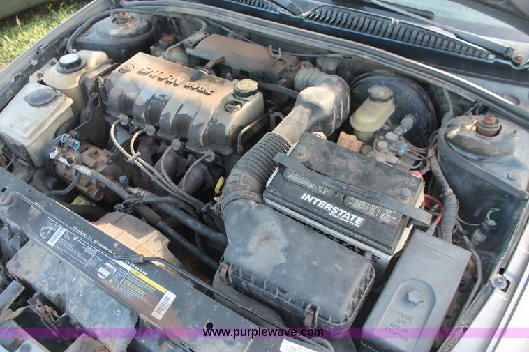 image for item I8096 1997 Saturn SL