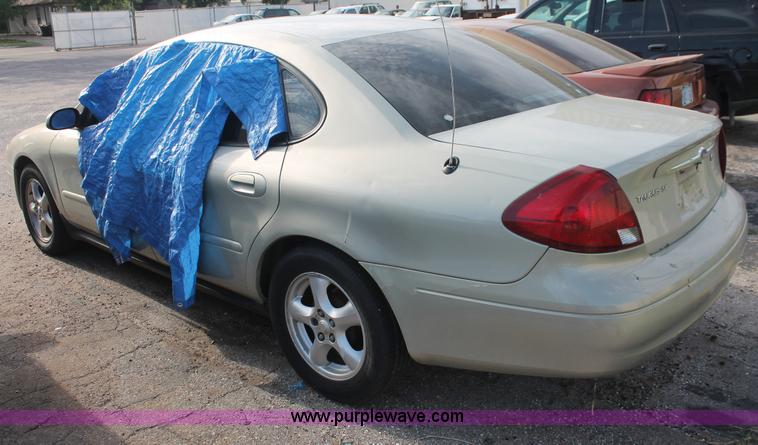 image for item I8097 2003 Ford Taurus SE