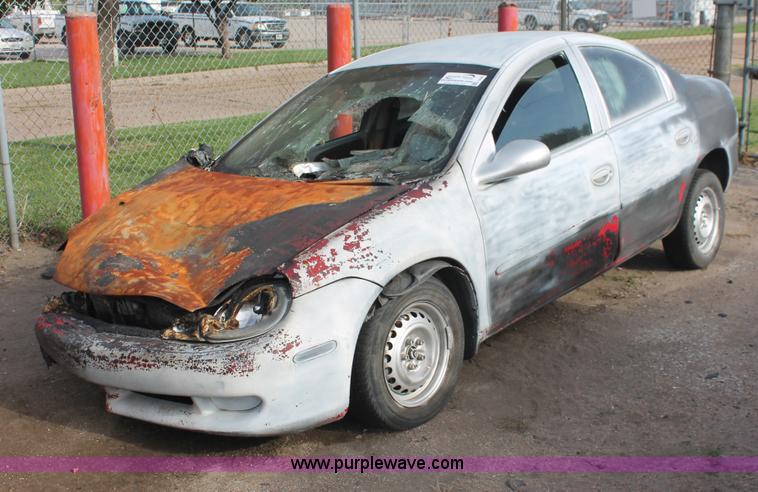 image for item I8098 2000 Dodge Neon