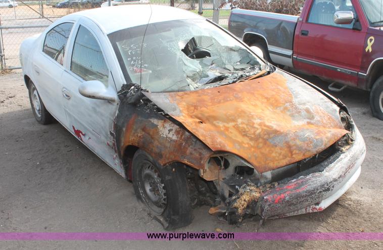 image for item I8098 2000 Dodge Neon