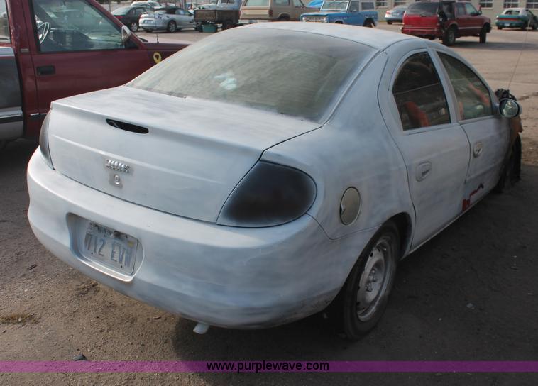 image for item I8098 2000 Dodge Neon