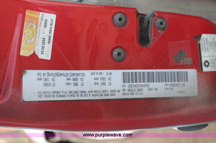 image for item I8098 2000 Dodge Neon