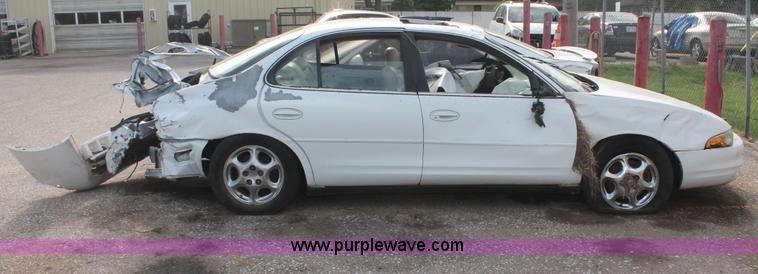 image for item I8099 1998 Oldsmobile Intrigue GL