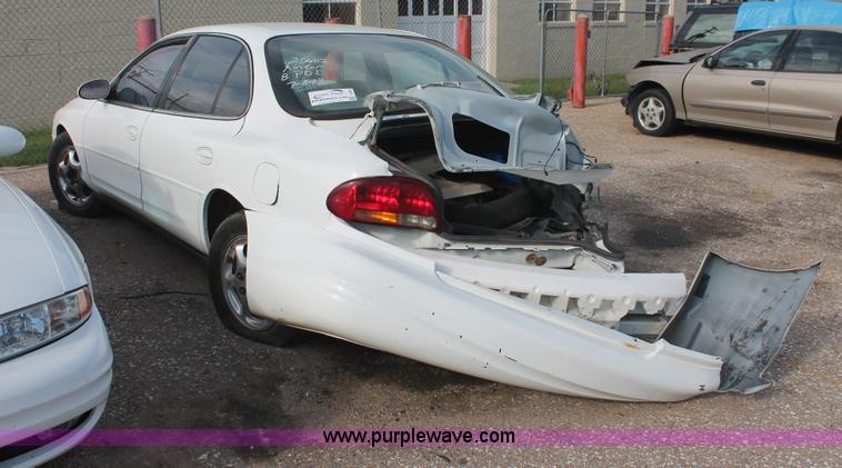 image for item I8099 1998 Oldsmobile Intrigue GL