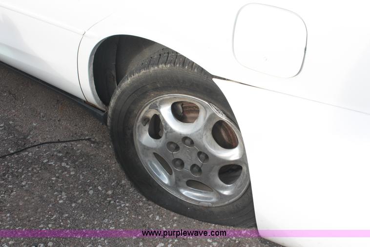 image for item I8099 1998 Oldsmobile Intrigue GL